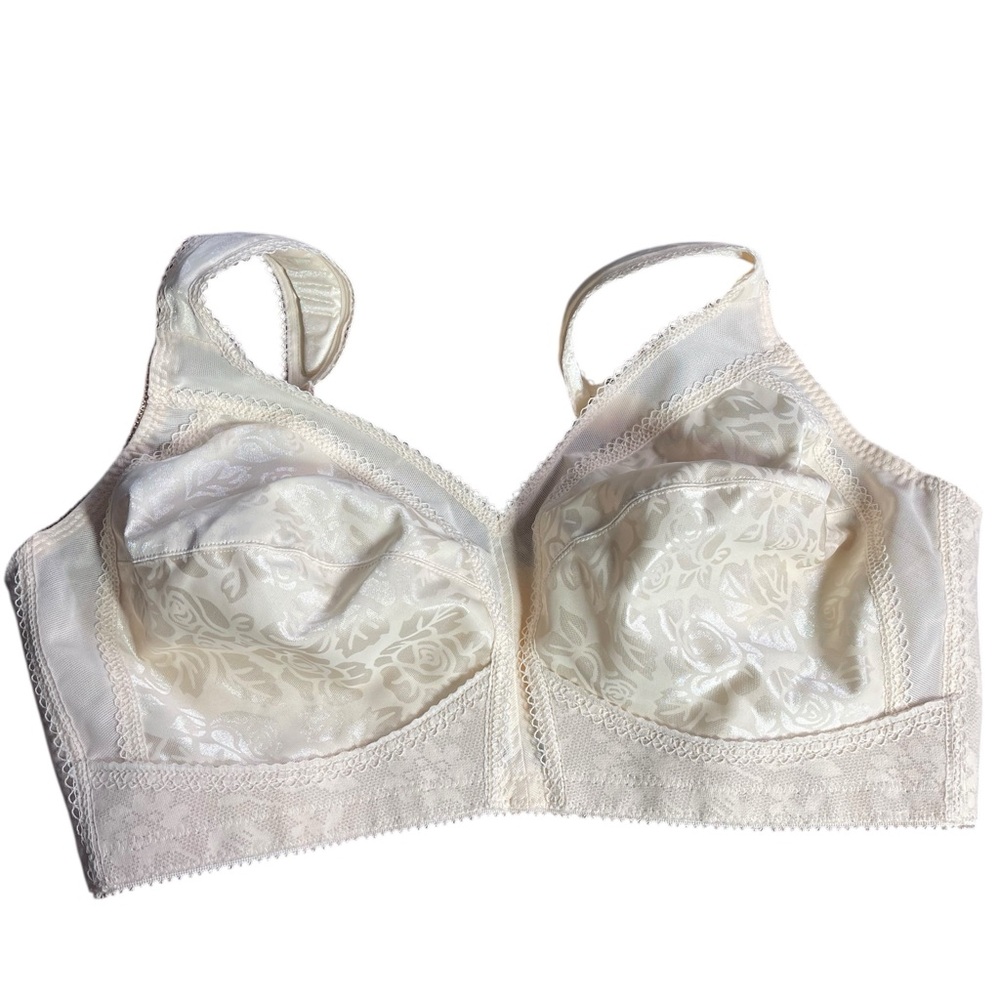 Playtex Bra 38D Nude Wireless Unlined 4693